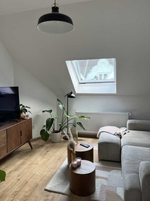 Schöne Dachgeschosswohnung in Unterbilk nähe Medienhafen