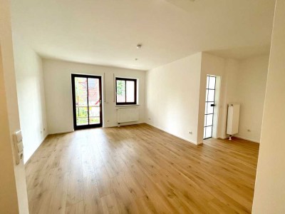 Erstbezug nach Renovierung! Stilvolle 2-Zi-Wohnung mit gehobener Innenausstattung + Balkon in Graben