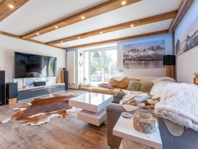 Eleganz trifft Gemütlichkeit: Exklusive Wohnung mit großzügiger Terrasse