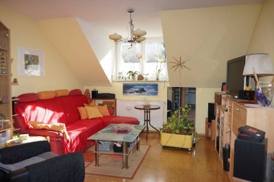 RARITÄT! Liebenswerte Dachgeschosswohnung mit Balkon!