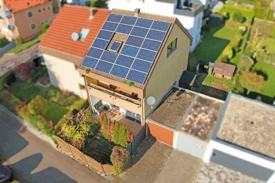 Sanierungsbedürftige, attraktive Doppelhaushälfte in bevorzugter Lage mit Garage, PV-Anlage u.v.m