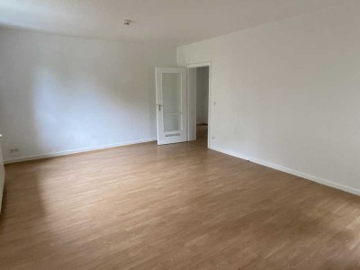 ~ Helle 3-Zimmerwohnung in **ruhiger Wohngegend** mit Balkon*~