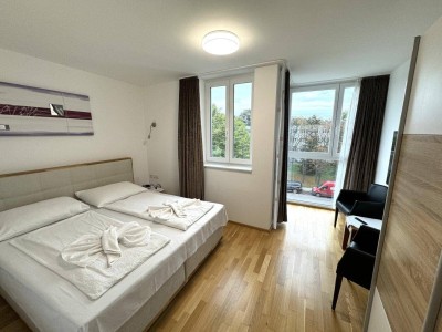 Neubau auf Eigengrund naher der alten Donau! Gute Infrastruktur! Garage! Lift und Küche! Nähe U1/U2!