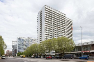 Sanierte 3-Zimmer-Wohnung mit Panorama – Wohnen über den Dächern der Stadt  in der Leipzier Strasse