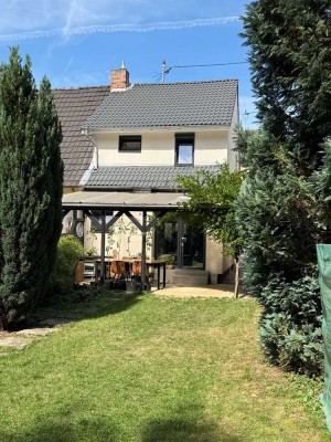 Charmante und sanierte Doppelhaushälfte mit sonnigem Garten in Koblenz-Horchheim