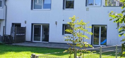 Freundliche und gepflegte 4-Raum-EG-Wohnung  mit Terrasse und Garten in Wuppertal