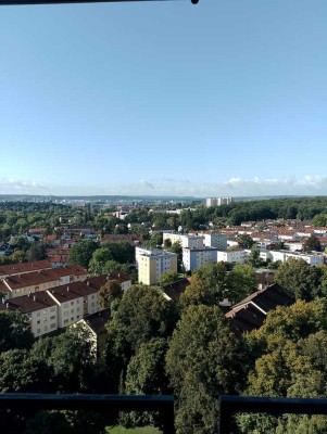 Geräumige Wohnung mit attraktiver Aussicht -provisionsfrei-