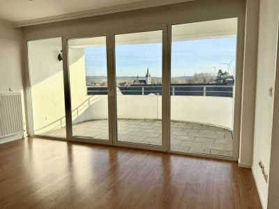 Glücksgriff! Frisch renovierte City-Wohnung mit Balkon & barrierefrei – zum 01.01.26