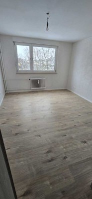 Stilvolle, helle 3-Raum-Wohnung mit Balkon in Pforzheim