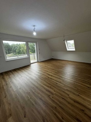 Helle 3-Zimmer-Wohnung mit Süd-West-Balkon - frisch saniert