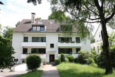 sanierte 2,5 Zimmer Wohnung mit Balkon