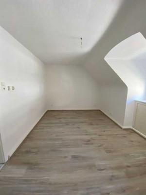 Renovierte 1 Zimmer-Wohnung in Bulmke-Hüllen!!