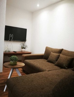 Stilvolle, sanierte 3-Zimmer-Erdgeschosswohnung mit Balkon und EBK in Baden-Württemberg - Ingersheim