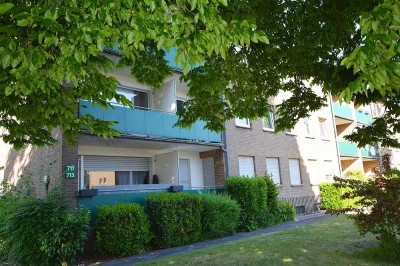 Helle 3- Zimmer-Wohnung mit  Balkon  und Stellplatz und viel Grün im Krefelder Norden