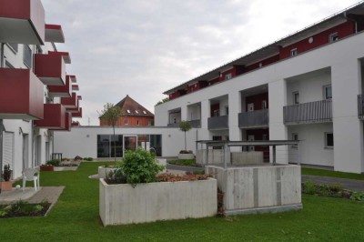 Helle, geräumige drei Zimmer Wohnung in Rottal-Inn (Kreis), Massing