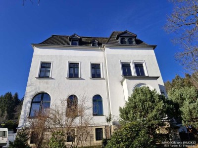 3 Zimmerwohnung mit Einbauküche, Balkon und PKW-Stellplatz zu vermieten!