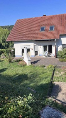 3ZKB im Zweifamilienhaus mit Garten und Stellplatz in ruhiger zentraler Gegend