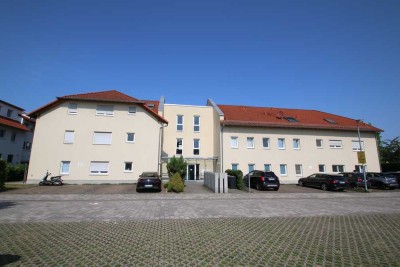 Moderne 2-Zimmer-Erdgeschosswohnung mit Terrasse und Stellplatz in Büttelborn