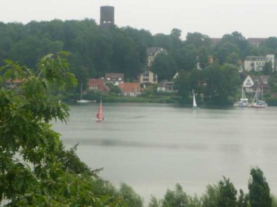 2,5 Zimmer Dachwohnung mit Seeblick