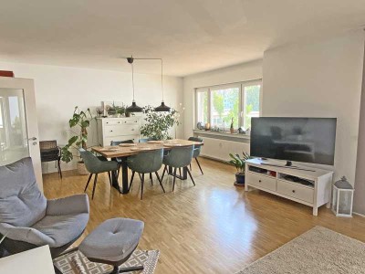 6810 - Großzügig geschnittene 2-Zimmerwohnung mit Balkon und Stellplatz!