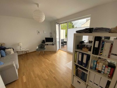 Luxuriöses Apartment mit eigenem Eingang und Terrasse in gesuchter Lage!
