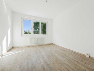 +++Schöne 3-R-W in Neustadt (Sa) bietet sonnige Zimmer, Loggia & Waldnähe – Ihr Ort zum Ankommen!+++