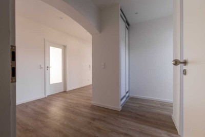 Bezugsfrei ab 1.2.: freundliche 4-Zimmer-DG-Wohnung mit Balkon in Künzell