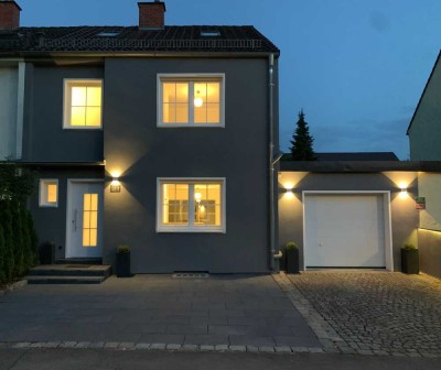 In Größe, Ausstattung u. Preis unschlagbar: 8-Zimmer-Familiendomizil mit Garten, Grundstück, Garage