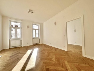 Erstbezug: helle Altbauwohnung mit gutem Grundriss!