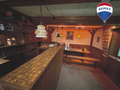 Schnäppchenhaus! mit großem Potenzial und urigem Extra in Niederkirchen