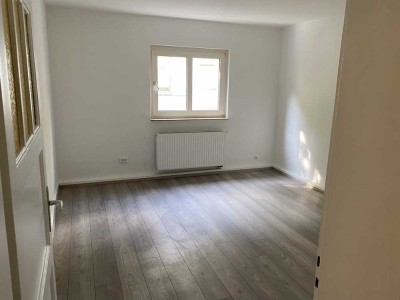 Schön aufgeteilte 3-Zimmer-Wohnung mit Loggia in Köln Klettenberg