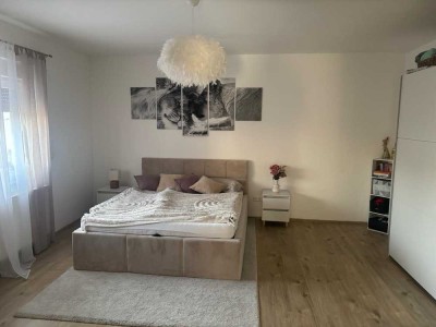 2-Zimmerwohnung im Erdgerschoss einer kleinen Wohneinheit