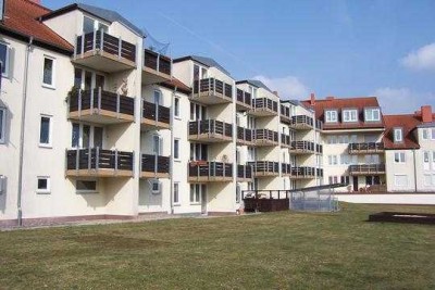 °°°SCHÖNE  ZENTRUMSNAHE  2- ZIMMER WOHNUNG, BALKON, TG, EBK°°°