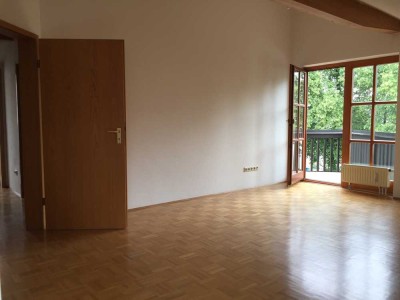 Sehr schöne 2-Zimmer-Wohnung mit Balkon und Garage in ruhiger Lage!