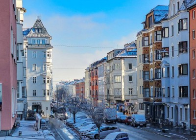 Vermietete 2 Zimmer Wohnung mit großem Balkon in zentraler Lage