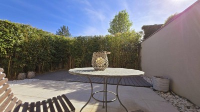 Herrliche Grünoase: 3-Zimmer-Gartenwohnung mit traumhaften Terrassen - Hochwertige Ausführung und Ausstattung
