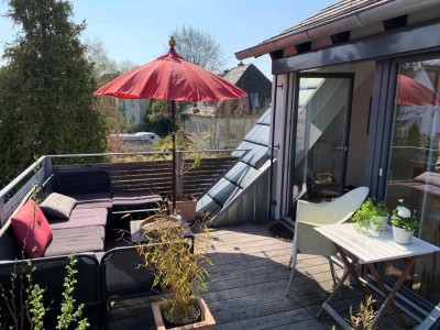 Exklusive, neuwertige 4-Zimmer-Maisonette-Wohnung am Galgenberg mit Dachterrasse