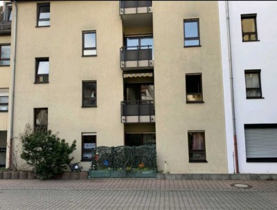 Stilvolle, vollständig renovierte 2-Zimmer-Wohnung mit Balkon und Einbauküche in Nürnberg