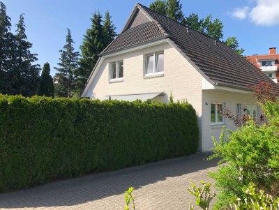 Lichtdurchflutete 3-Zimmer-Wohnung mit Balkon und Gartenblick im ZFH