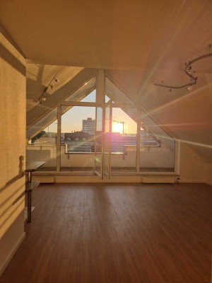 Stilvolle 2,5-Maisonette-Wohnung mit EBK und TG-Stellplatz in Göppingen