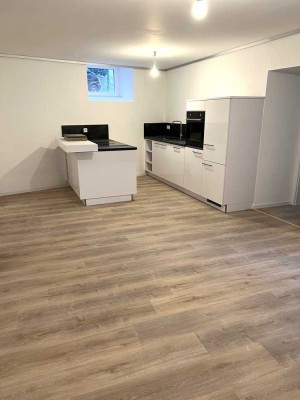 1 Jahr befristet *Handwerker erwünscht* Modernisierte WHG in Mönsheim mit Einbauküche.