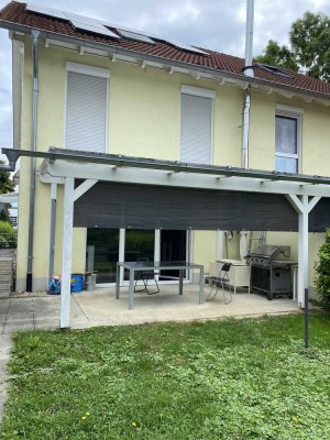 Günstige 6-Zimmer-Doppelhaushälfte mit EBK in Buggingen
