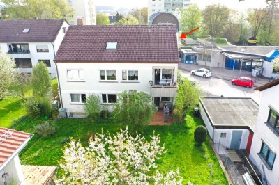 **Solides Dreifamilienwohnhaus mit Garten, Doppelgarage und Stellplatz**Aufgeteilt nach WEG**