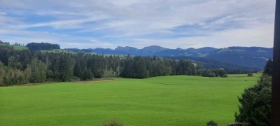 Zu vermieten:
Möbelierte 2-Zimmer Wohnung 
mit traumhafter Bergsicht
in Oberreute