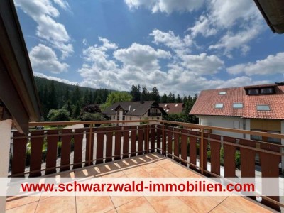 Titisee - DG-Maisonette, Bahnhofsnähe, Südseite und Aussicht, TG-Platz - die hat Alles !