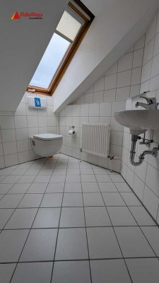 ***** Wie NEU  *****
Herrliche 3-Zi.-DG-Wohnung mit Fernblick