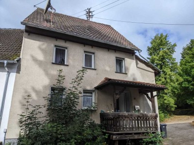 Handwerker aufgepasst - Ehemaliges Bauernhaus mit Scheune