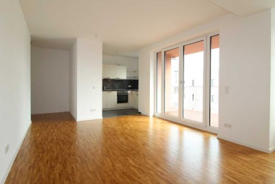 **Exklusive 3 Zimmerwohnung mit Einbauküche, großer Südterrasse sowie zwei Bädern**