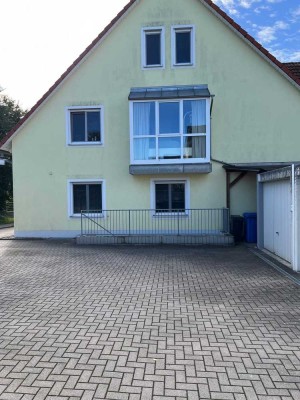 4-Zimmer-Mietwohnung mit Balkon, Garage und Stellplatz