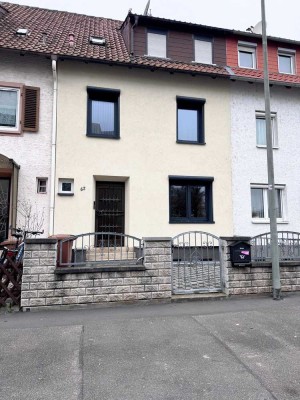 Freundliches 8-Zimmer-Reihenhaus in Neustadt an der Weinstraße – Ideal für Familien
